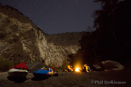 Clear night in the Kuri Chu canyon.